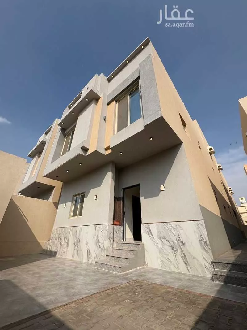 فيلا للبيع في شارع سعدون العواجي, حي الصالحية, مدينة جدة, منطقة مكة المكرمة 1 صورة