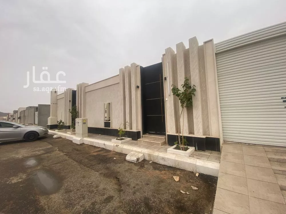 دور للبيع في شارع قيس بن محصن, حي المدائن, مدينة حائل, منطقة حائل 1 صورة