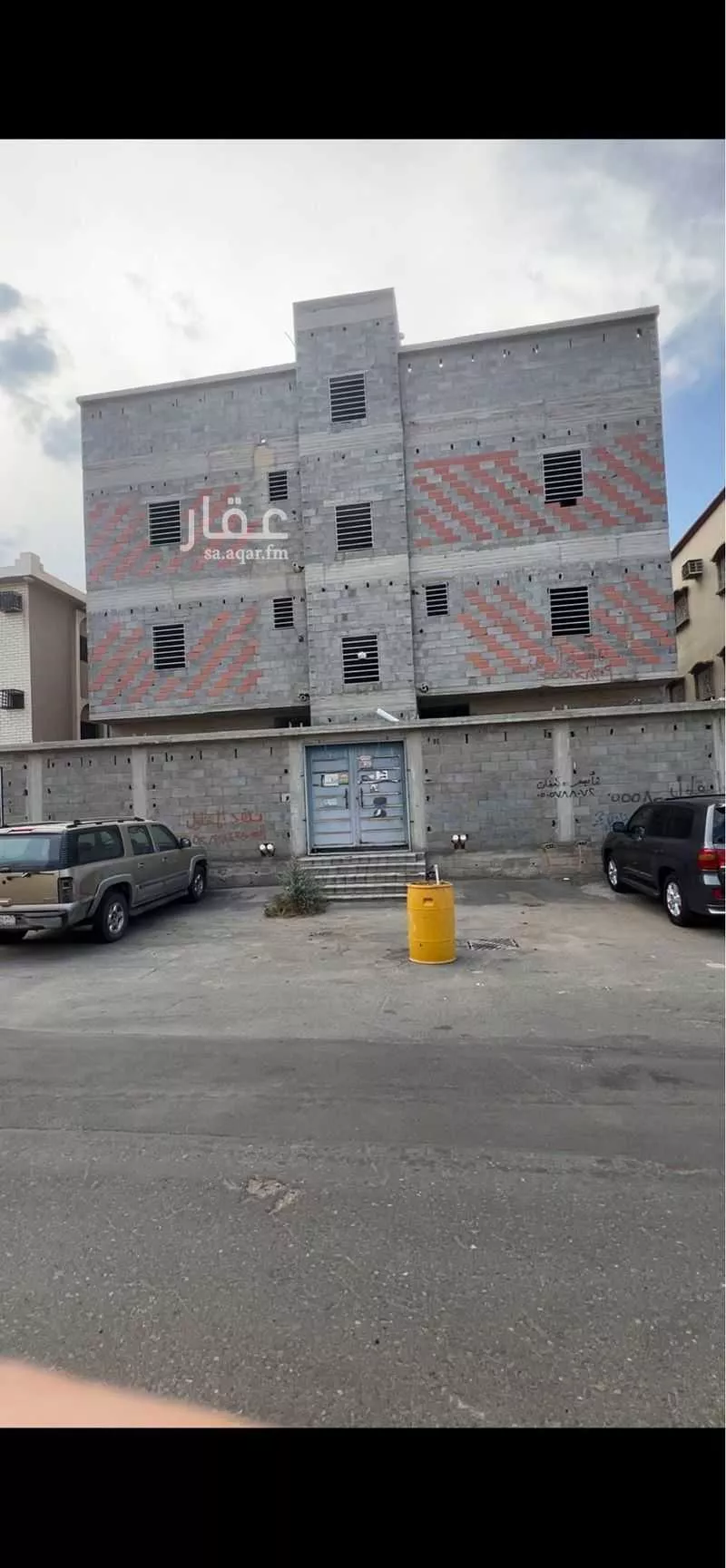عمارة للبيع في شارع الثمانين , حي المعمورة, مدينة خميس مشيط, منطقة عسير 1 صورة
