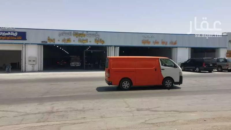 محل للبيع في شارع الصناعية, حي السليمانية, مدينة عنيزة, منطقة القصيم 1 صورة