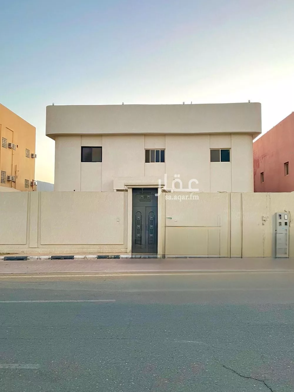 فيلا للبيع في شارع الامير سلطان بن عبدالعزيز, حي الشفاء, مدينة عنيزه, منطقة القصيم 1 صورة