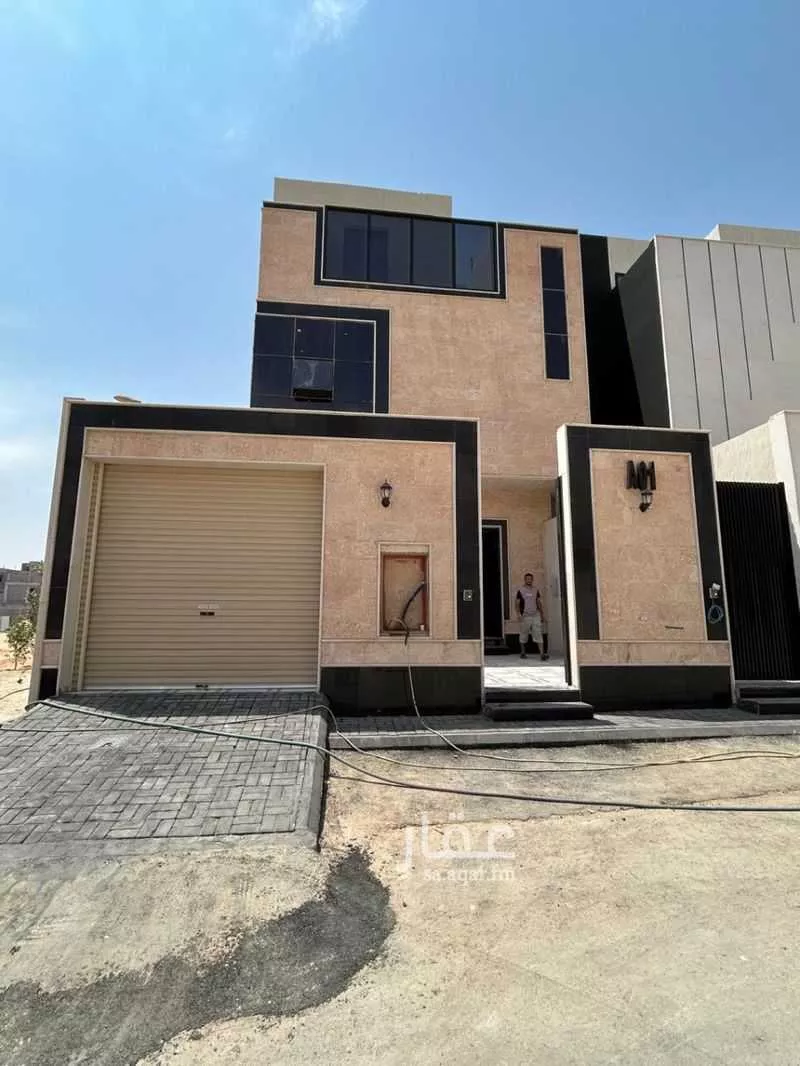 فيلا للبيع في شارع شارع عمر الصفار, حي المرجان, مدينة الرياض, منطقة الرياض 1 صورة