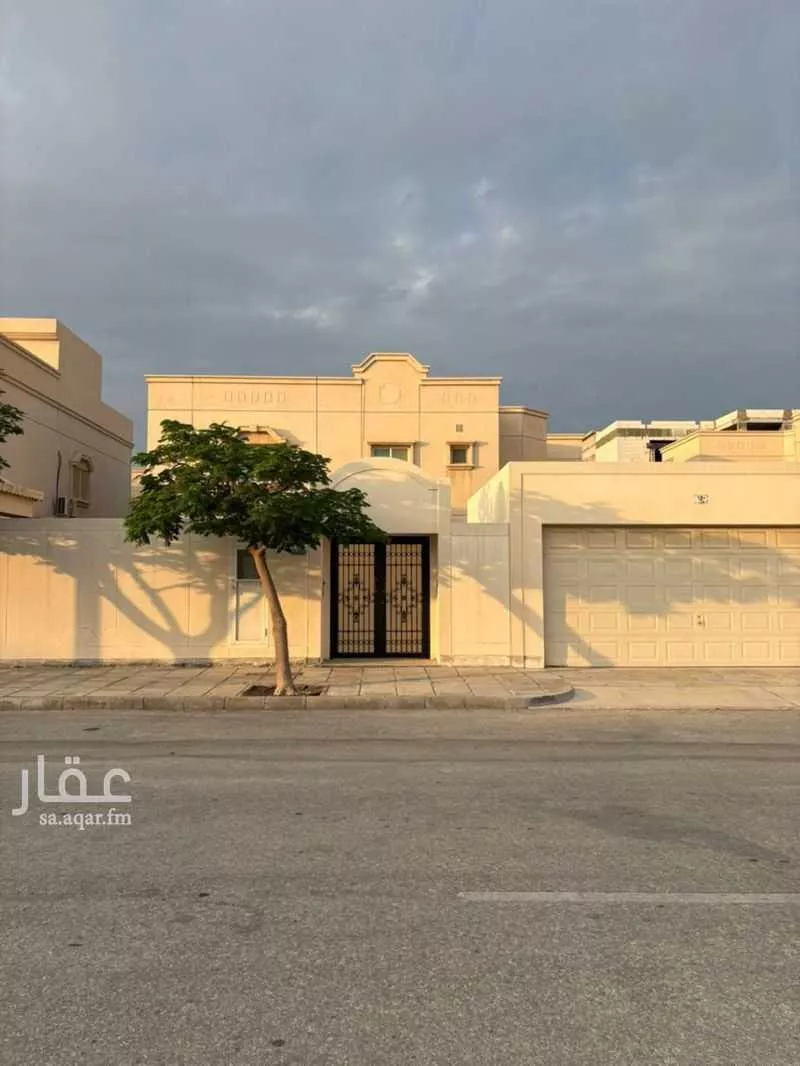 فيلا للبيع في شارع دارين1, مدينة مدينه الجبيل الصناعيه, المنطقة الشرقية 1 صورة