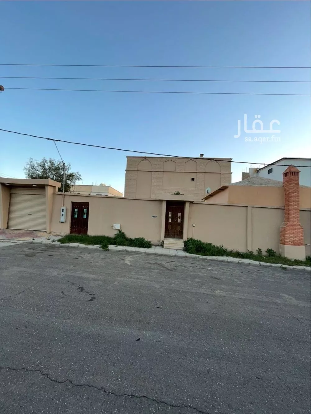 فيلا للبيع في شارع شارع معاذ بن جبل, حي المرقب, مدينة الخبراء والسحابين, منطقة القصيم 1 صورة