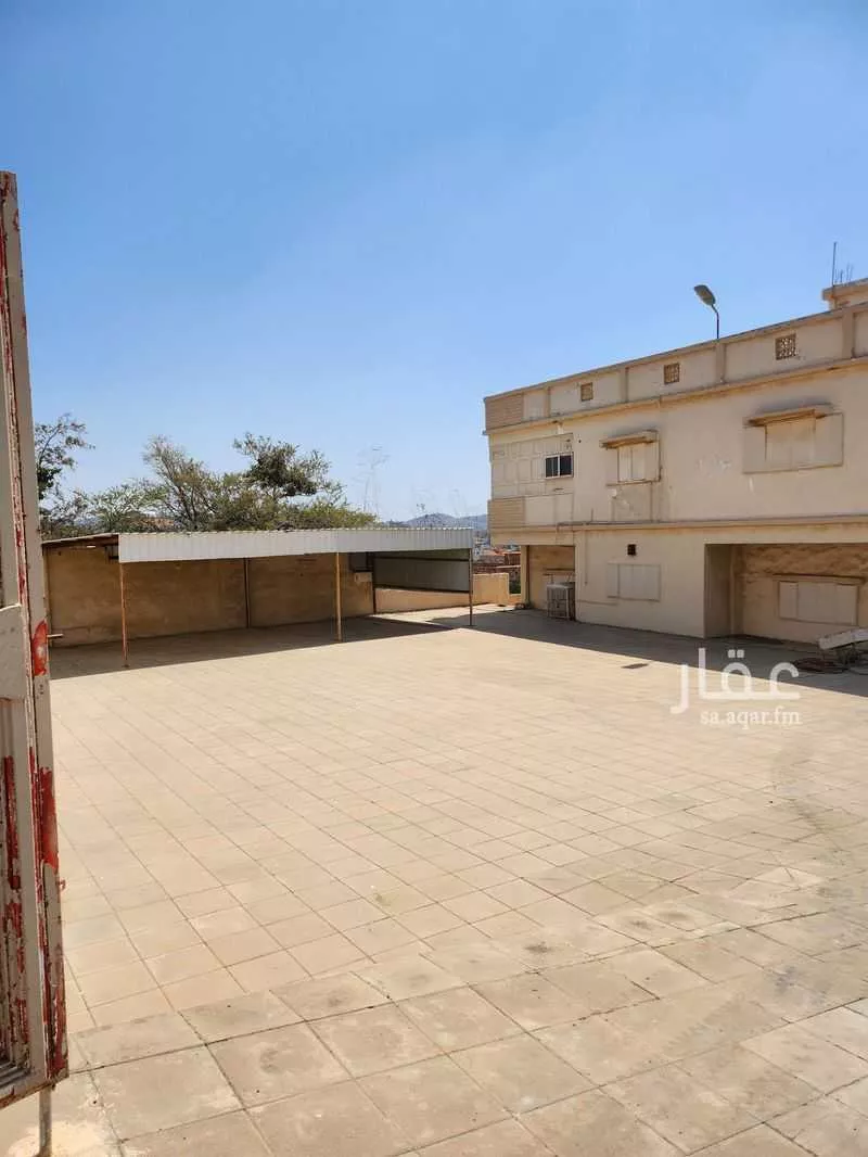 أرض للبيع في شارع الحارث بن الربيع ، حي الحمران ، بلجرشي ، بلجرشي 1 صورة