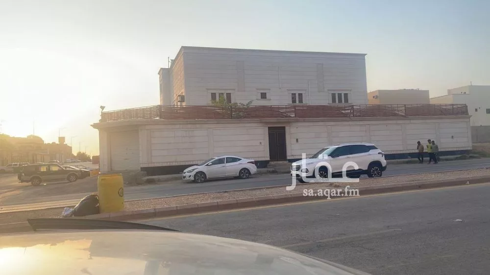 فيلا للبيع في شارع القدوة, حي عكاظ, مدينة الرياض, منطقة الرياض 1 صورة