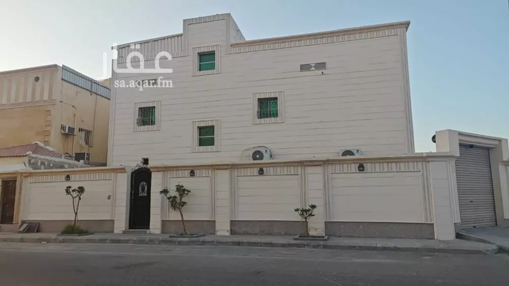 فيلا للبيع في شارع 18جـ, حي طيبة, مدينة الدمام, المنطقة الشرقية 1 صورة