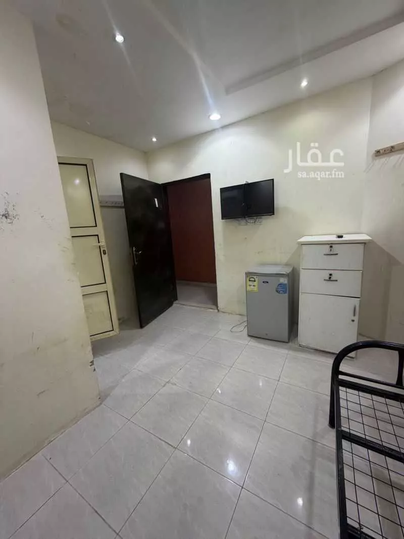 غرفة للإيجار في شارع الشيخ علي بن حسين بن محمد, حي النسيم الشرقي, مدينة الرياض, منطقة الرياض 1 صورة
