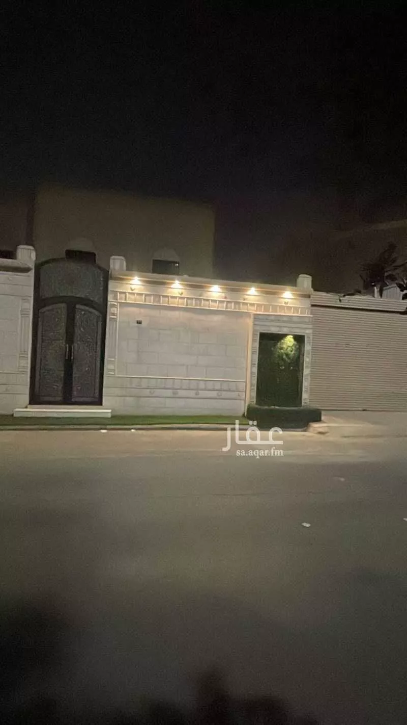 فيلا للبيع في شارع عبدالله بن رشيد, حي الروضة, مدينة الرياض, منطقة الرياض 1 صورة