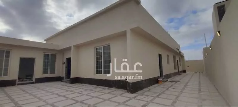فيلا للبيع في شارع شقراء, حي الملك عبدالله, مدينة شقراء, منطقة الرياض 1 صورة