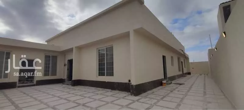 فيلا للبيع في شارع الملك عبدالله 12, حي الملك عبدالله, مدينة شقراء, منطقة الرياض 1 صورة