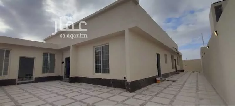 فيلا للبيع في شارع الملك عبدالله 12, حي الملك عبدالله, مدينة شقراء, منطقة الرياض 1 صورة