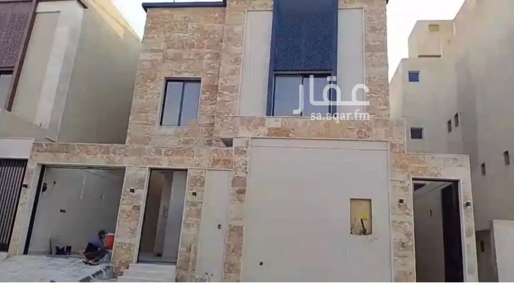 فيلا للبيع في شارع عبدالقادر شمس, حي العوالي, مدينة الرياض, منطقة الرياض 1 صورة