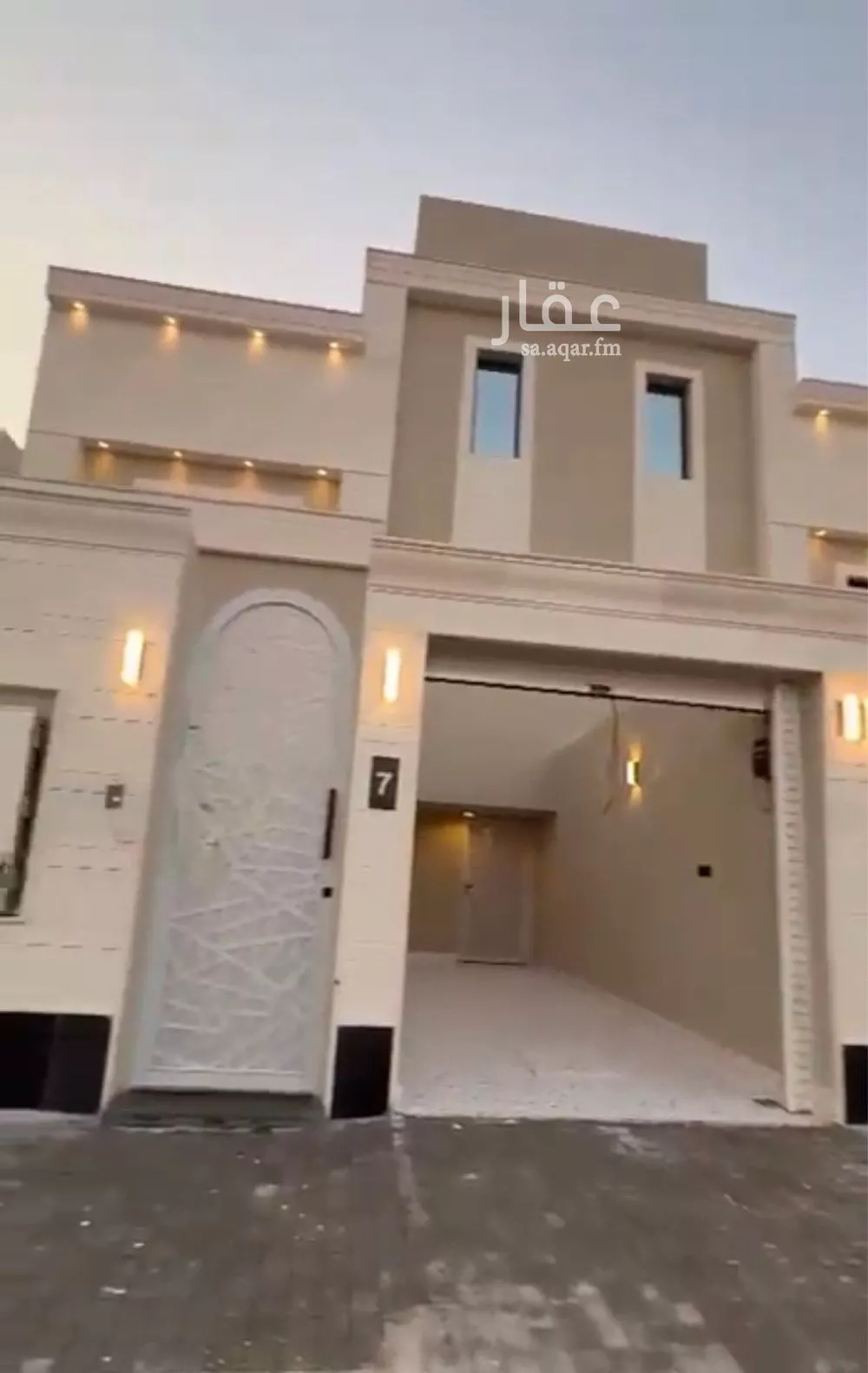 دور للبيع في شارع محمد بن المحدث, حي بدر, مدينة الرياض, منطقة الرياض 1 صورة
