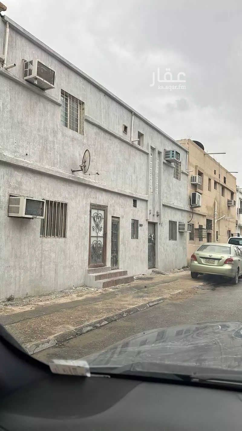 عمارة للبيع في حي مدينة العمال ، الدمام ، الدمام 1 صورة