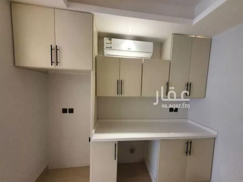 شقة للإيجار في شارع الشيخ عبدالله بن جبرين, حي القيروان, مدينة الرياض, منطقة الرياض 1 صورة