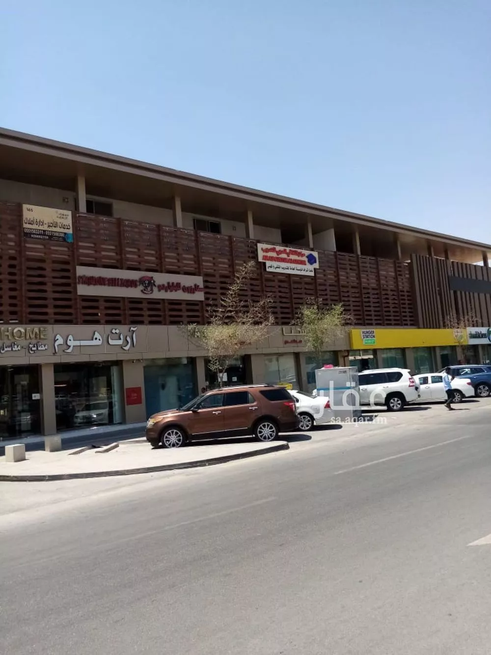 مكتب تجاري للإيجار في شارع سعود بن عبدالعزيز بن محمد الفرعي, حي المرسلات, مدينة الرياض, منطقة الرياض 1 صورة
