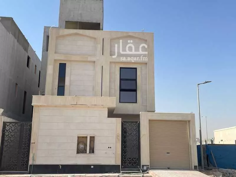 دور للبيع في شارع الميناء, حي الندوة, مدينة الرياض, منطقة الرياض 1 صورة