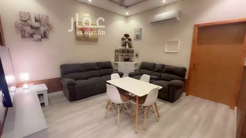 شقة للإيجار في شارع 21663137, حي النزهة, مدينة رابغ, منطقة مكة المكرمة 1 صورة