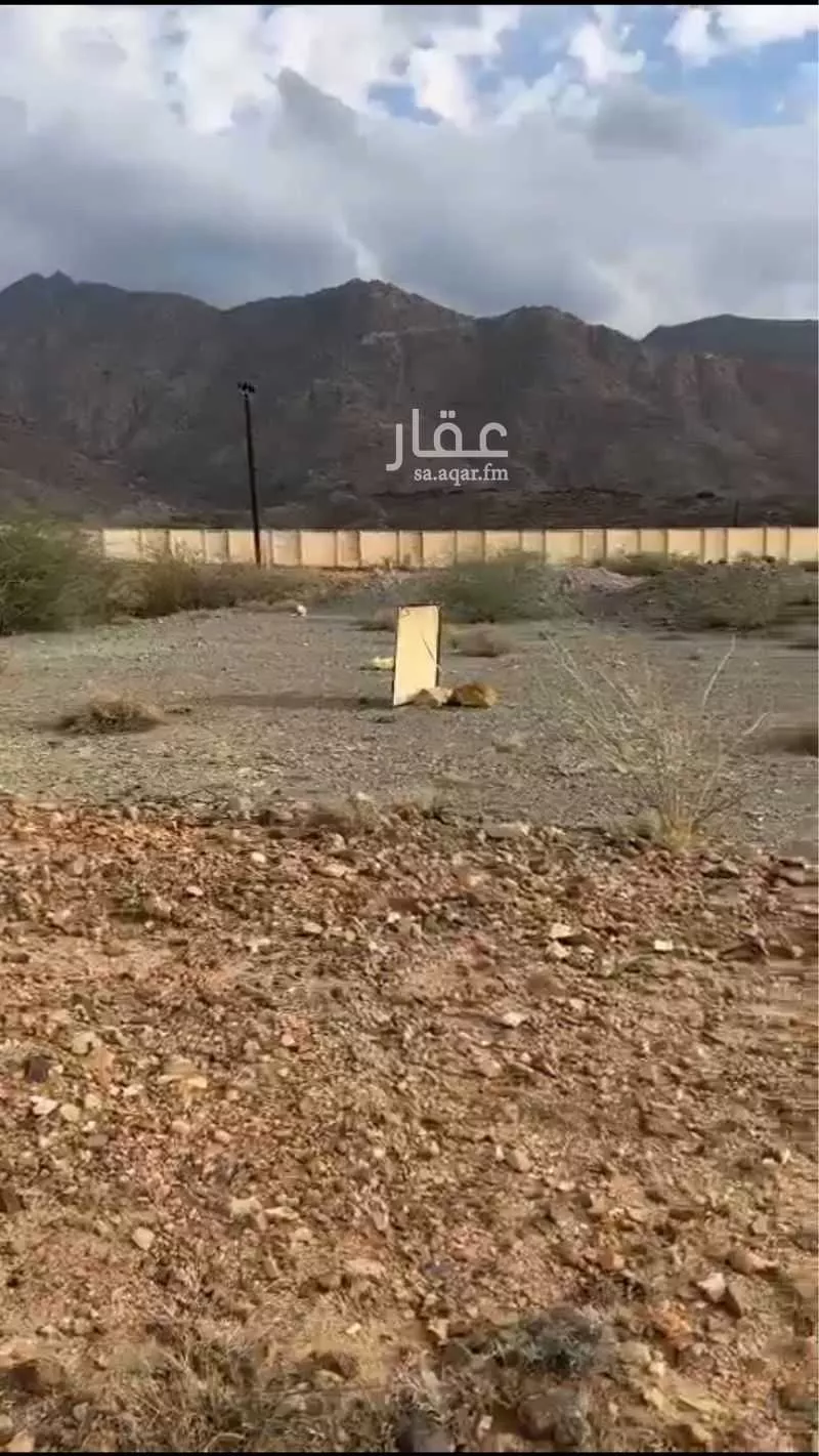 أرض للبيع في شارع الضباب, حي المطل, مدينة النماص, منطقة عسير 1 صورة