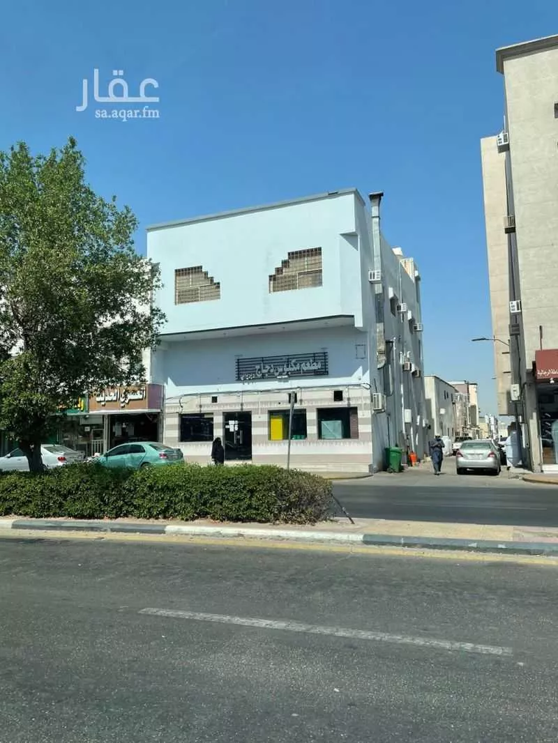 عمارة للبيع في طريق الرياض ، حي المعلمين ، الهفوف‎ ، الاحساء 1 صورة