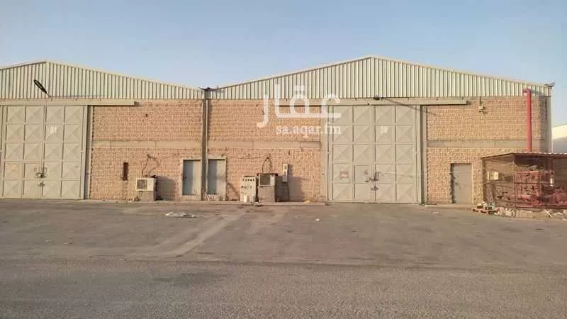 مستودع للإيجار في شارع العوينِد, حي البرية, مدينة الرياض, منطقة الرياض 1 صورة