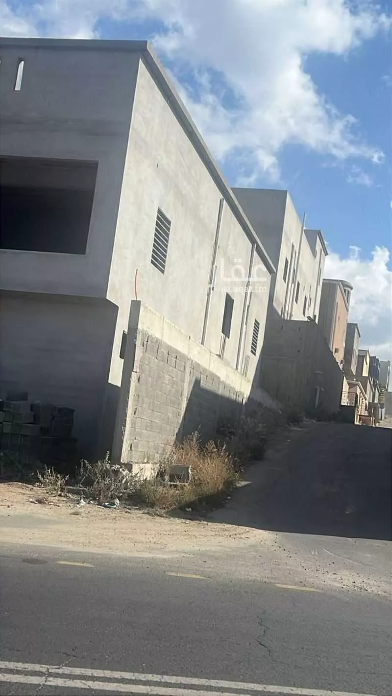 عمارة للبيع في أبها ، منطقة عسير 1 صورة