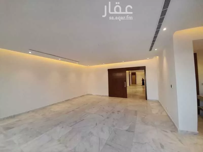 فيلا للبيع في شارع علي بن أبي نصر, حي الشراع, مدينة جدة, منطقة مكة المكرمة 1 صورة