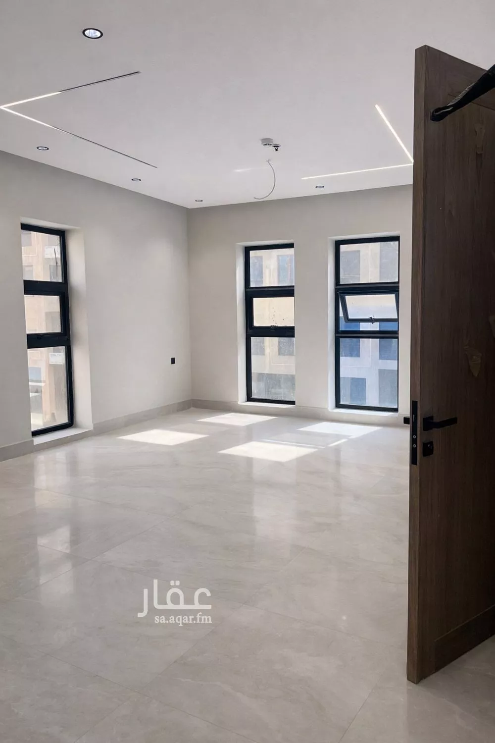 شقة للبيع في شارع القيصومة, حي الحمراء, مدينة الخبر, المنطقة الشرقية 1 صورة