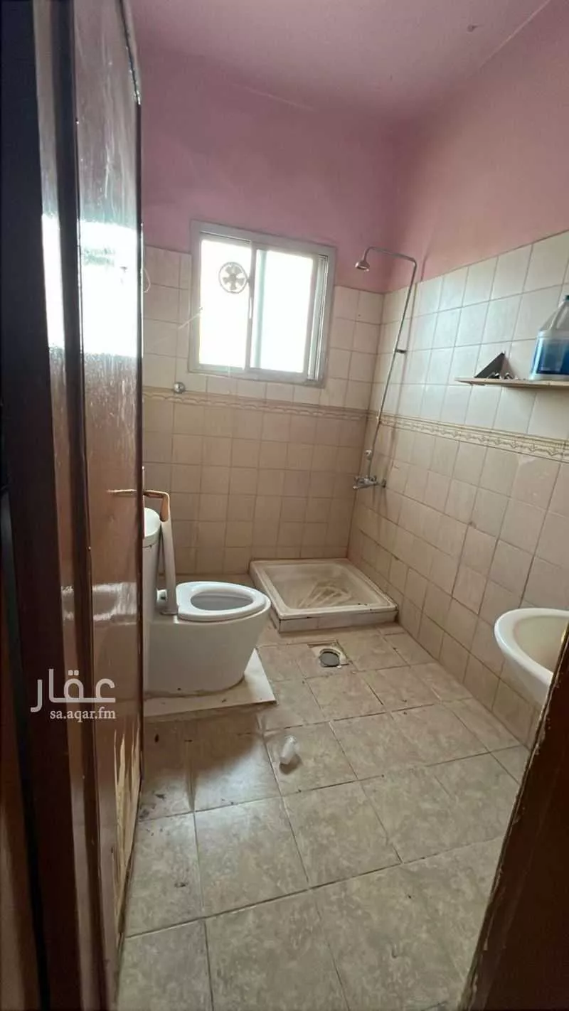 فيلا للإيجار في 1 صورة