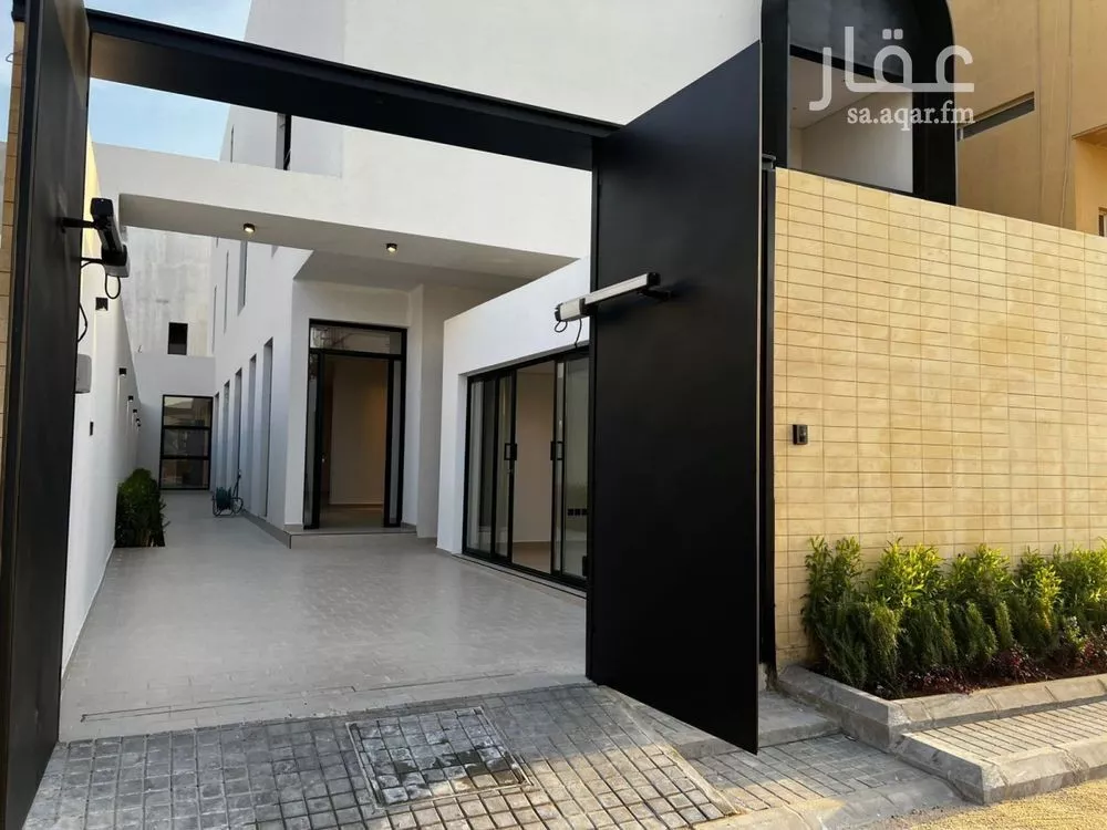 دور للبيع في شارع ابي محمد بن الزوال, حي العارض, مدينة الرياض, منطقة الرياض 1 صورة