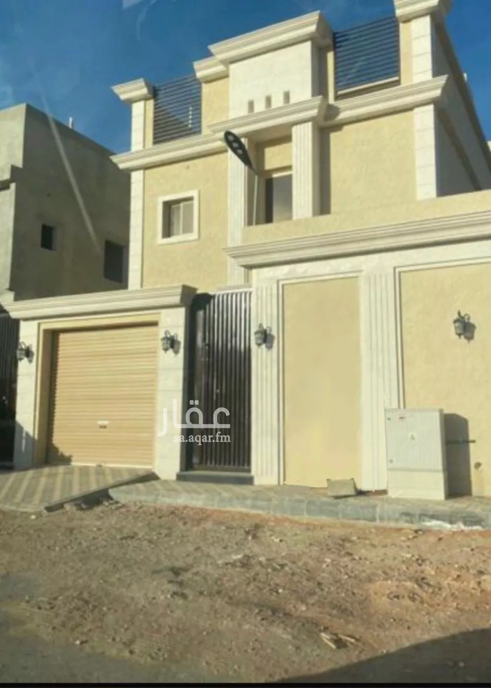 فيلا للبيع في شارع إسماعيل البيهقي, حي عكاظ, مدينة الرياض, منطقة الرياض 1 صورة