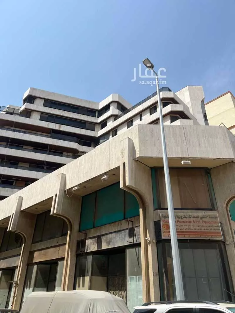 عمارة للبيع في شارع عثمان بن عفان, حي الشرفية, مدينة جدة, منطقة مكة المكرمة 1 صورة