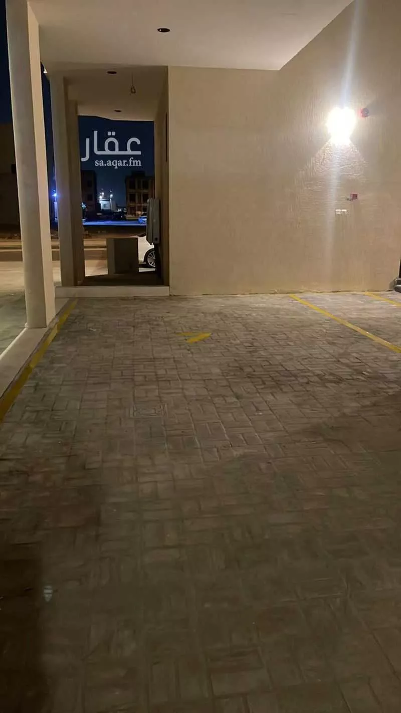 عمارة للبيع في شارع ابن المهاجر, حي المهدية, مدينة الرياض, منطقة الرياض 1 صورة