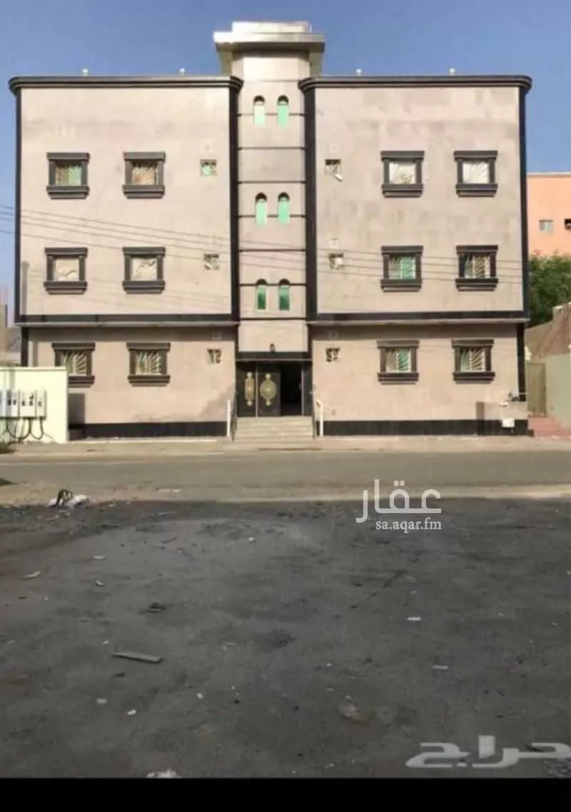 عمارة للبيع في شارع فيصل ابن عبدالعزيز, حي (حي رقم (7, مدينة الليث, منطقة مكة المكرمة 1 صورة