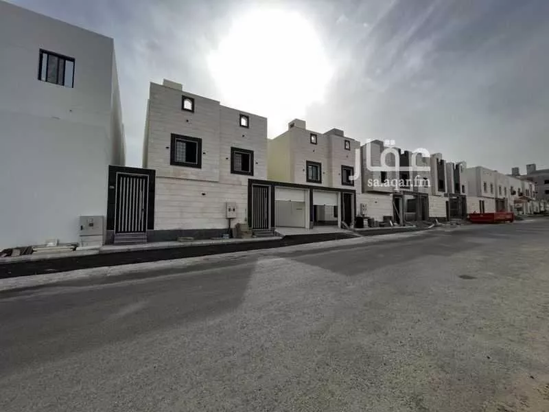 فيلا للبيع في شارع العز بن عبدالسلام, حي الصالحية, مدينة جدة, منطقة مكة المكرمة 1 صورة