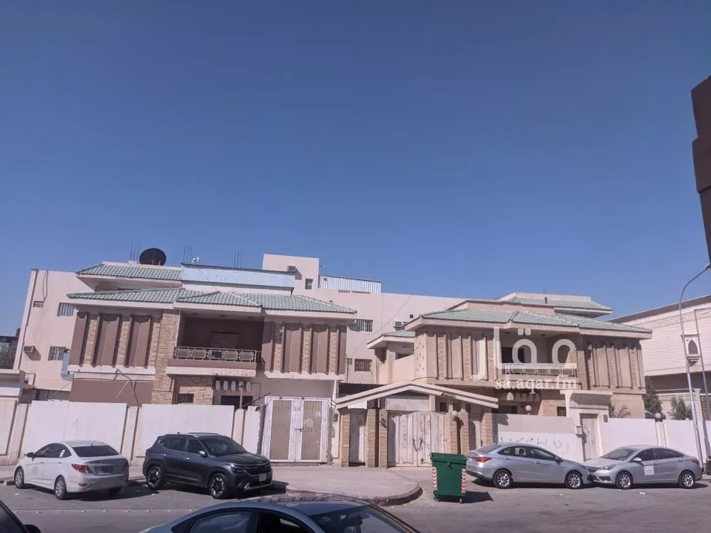 فيلا للبيع في شارع نفيع بن المعلي, حي الملز, مدينة الرياض, منطقة الرياض 1 صورة
