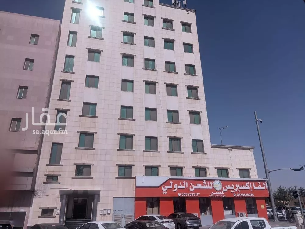 مكتب تجاري للإيجار في شارع الجامعة, حي الملز, مدينة الرياض, منطقة الرياض 1 صورة