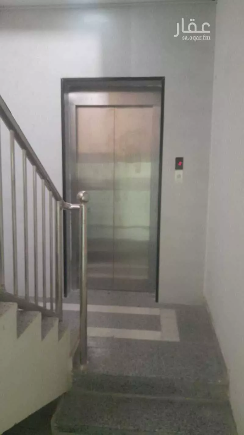 فيلا للبيع في شارع أصفان, حي الزهراء, مدينة الرياض, منطقة الرياض 1 صورة