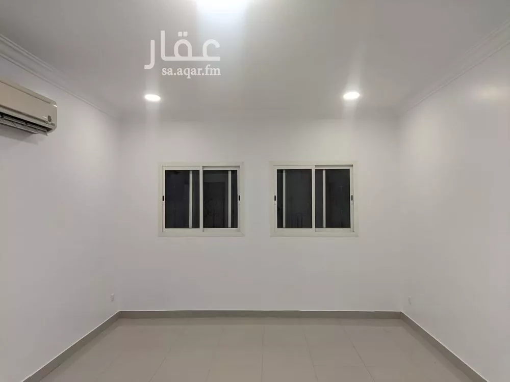 مكتب تجاري للإيجار في شارع الشيخ سلمان بن حمد آل خليفة, حي الملز, مدينة الرياض, منطقة الرياض 1 صورة