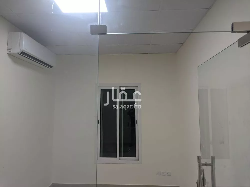 مكتب تجاري للإيجار في شارع المتنبي, حي الملز, مدينة الرياض, منطقة الرياض 1 صورة