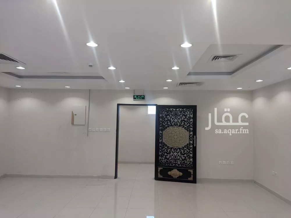 مكتب تجاري للإيجار في شارع علي بن أبي طالب, حي جرير, مدينة الرياض, منطقة الرياض 1 صورة