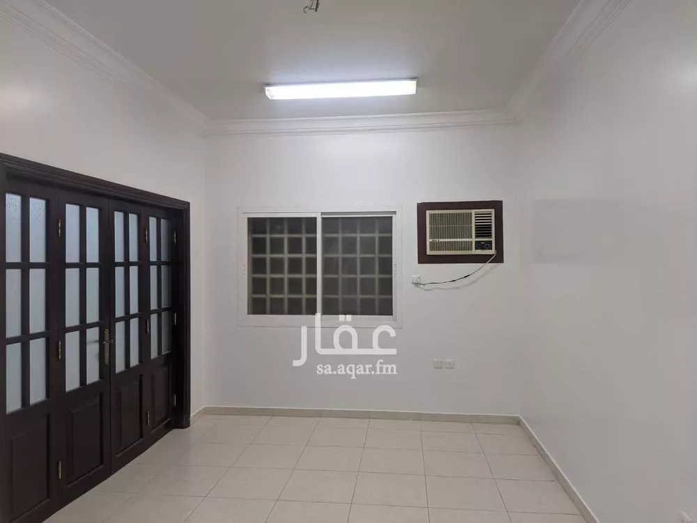 شقة للإيجار في شارع زيد بن ثابت, حي الملز, مدينة الرياض, منطقة الرياض 1 صورة