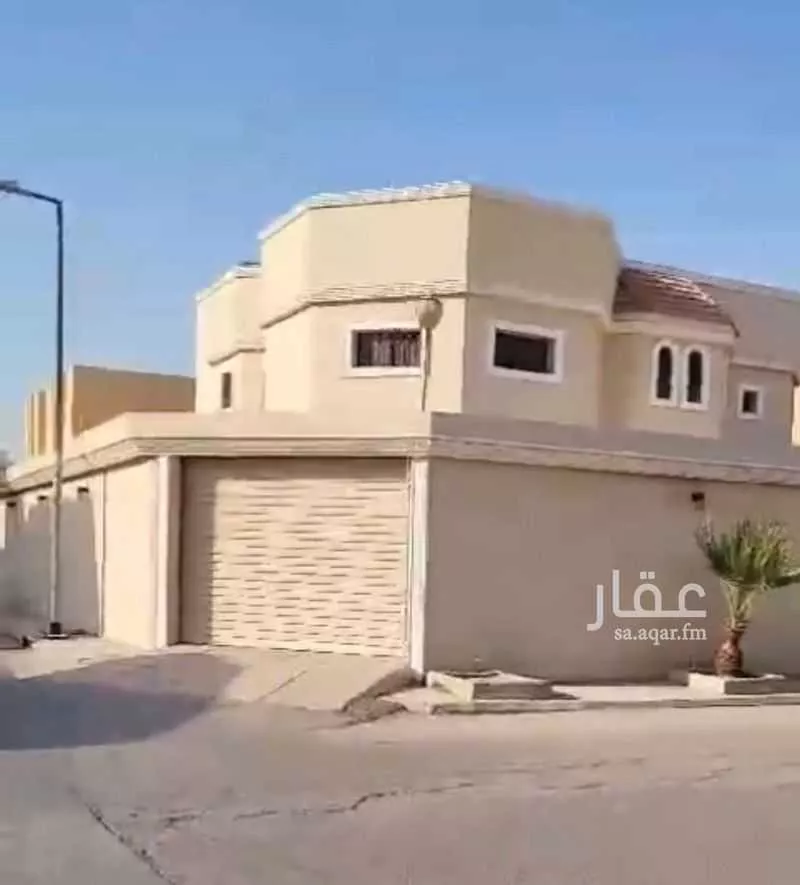 فيلا للبيع في شارع عبدالله الدملوجي, حي الملك فيصل, مدينة الرياض, منطقة الرياض 1 صورة