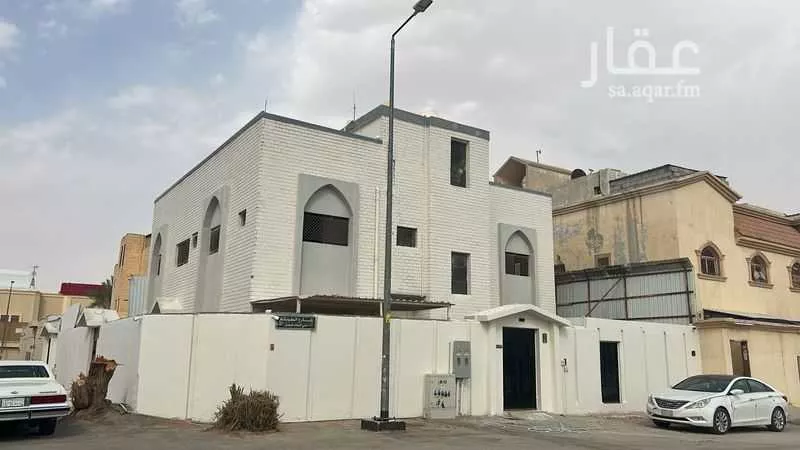 فيلا للإيجار في شارع الطويلة, حي الملك فيصل, مدينة الرياض, منطقة الرياض 1 صورة