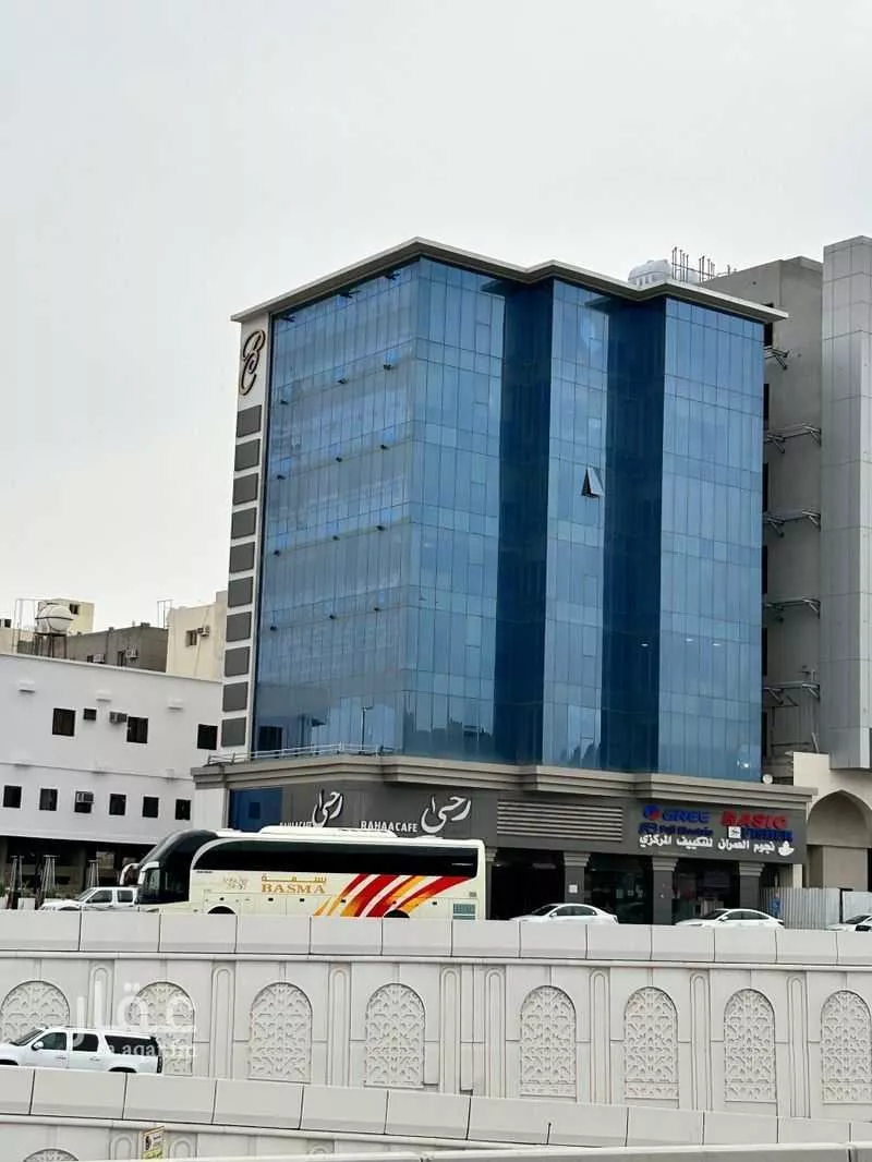 مكتب تجاري للإيجار في شارع الملك عبدالله بن عبدالعزيز, حي الفتح, مدينة المدينة المنورة, منطقة المدينة المنورة 1 صورة