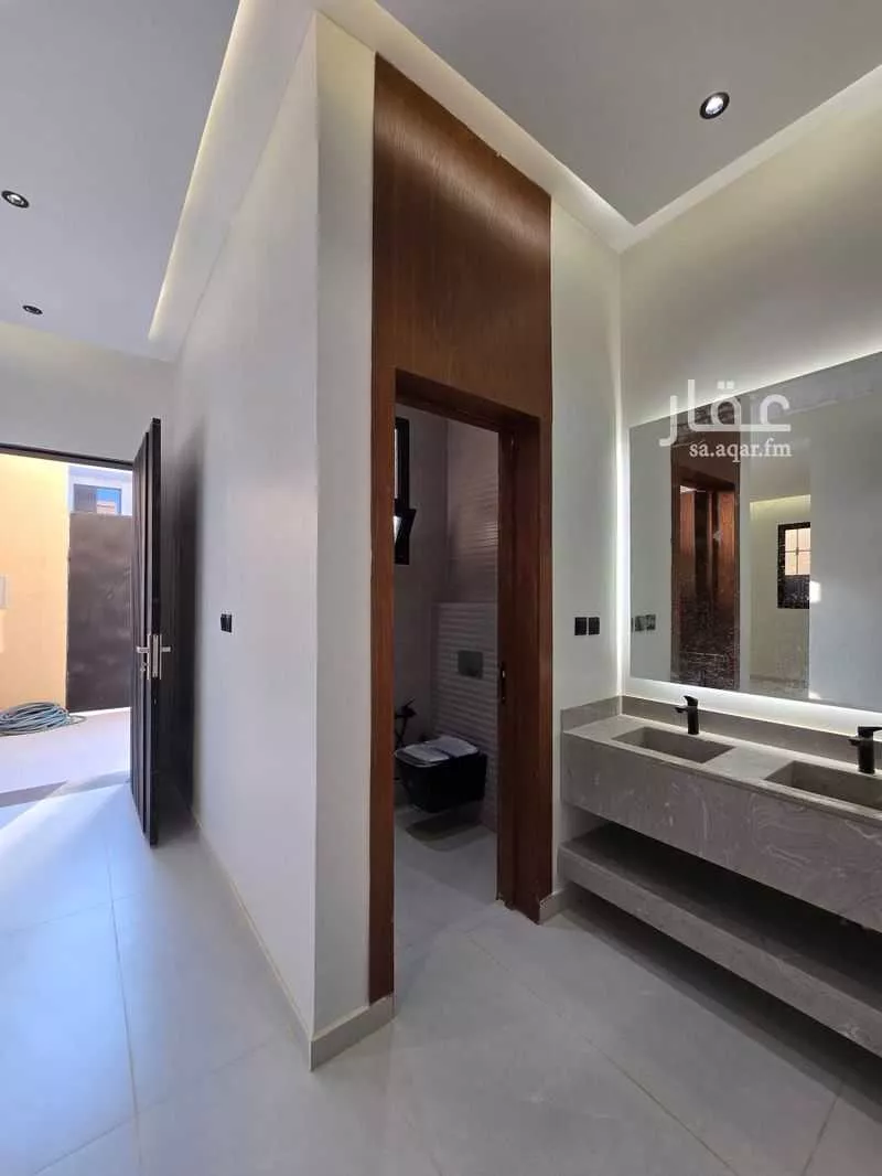 دور للبيع في شارع شقراء ، حي الجنادرية ، الرياض ، منطقة الرياض 1 صورة