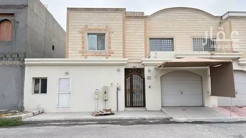 فيلا للبيع في شارع الاقحوان, حي الريان, مدينة الدمام, المنطقة الشرقية 1 صورة