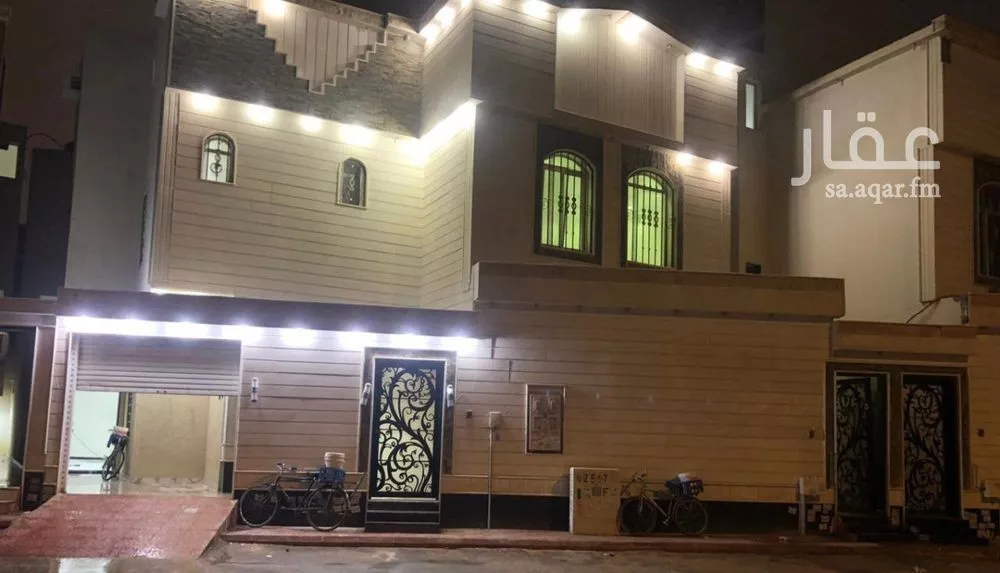 فيلا للبيع في شارع احمد بن محمد بن المدبر, حي الرمال, مدينة الرياض, منطقة الرياض 1 صورة