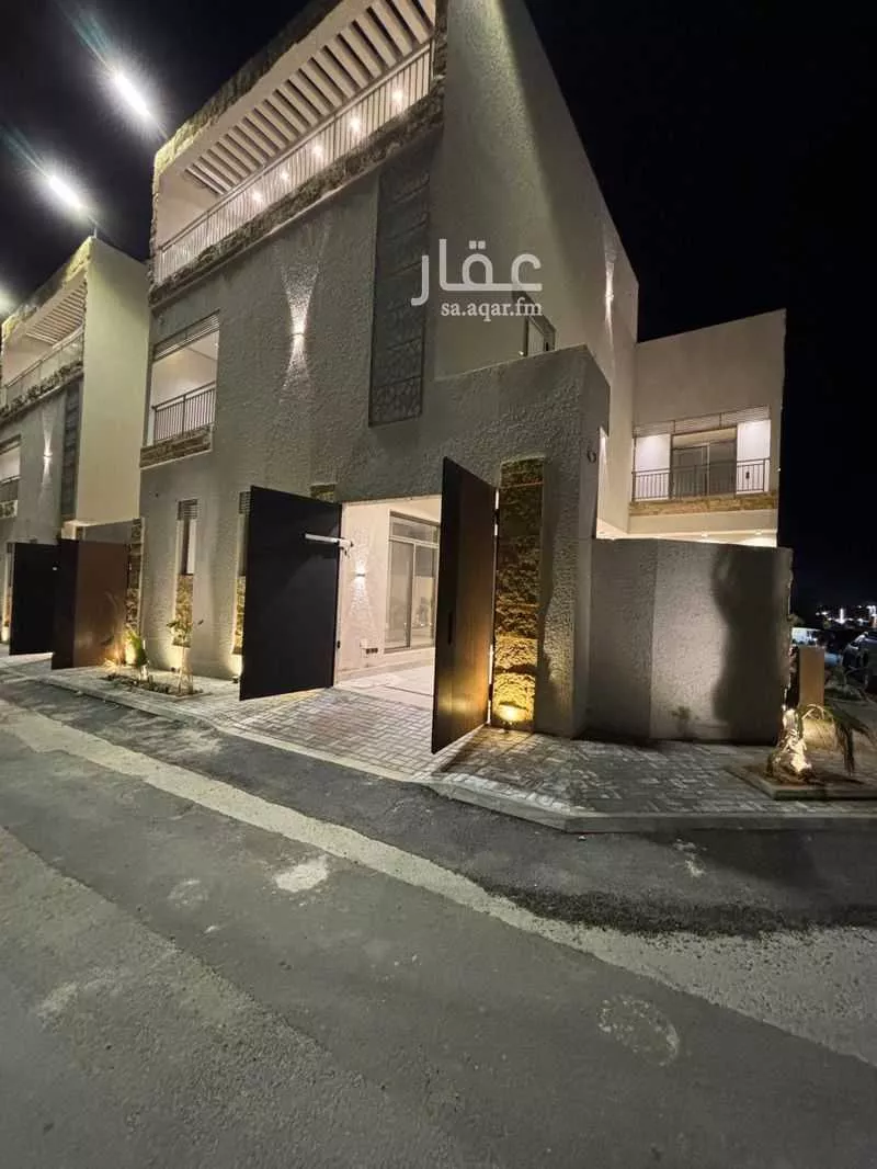 فيلا للبيع في شارع عبدالله العمري, حي المهدية, مدينة الرياض, منطقة الرياض 1 صورة